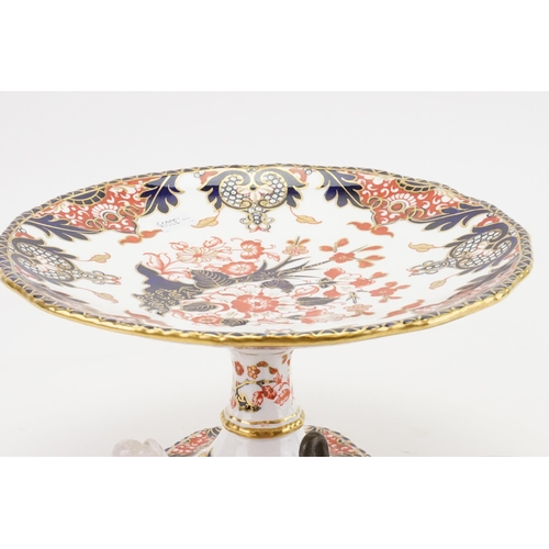 513 - A Crown Derby Tazza dated 1907, decorated in the blue red gilt design, along with a Chinese dish, be... 