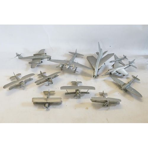 951 - A Collection of 11 x Pewter Collectors Planes. (AF).