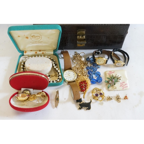 244 - A Collection of Costume Jewellery contained in a Leather Jewellery box to include Brooches, Ladies W... 