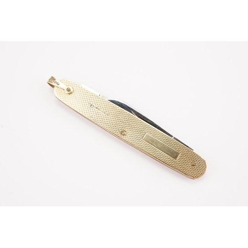 136 - A 9ct Gold English Made & Stainless Steel Bladed Pocket Penknife. Weighing: 18.3 grams. Measuring: 6... 