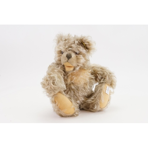 1106 - A Vintage Steiff Teddy bear with Button & Tag in Excellent Condition. Measuring: 29cms high.