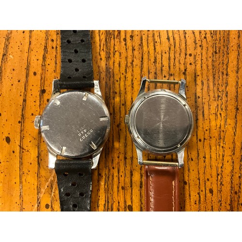 260 - Two Gentleman's Stainless Steel Watches to include a Sekonda & Longines.