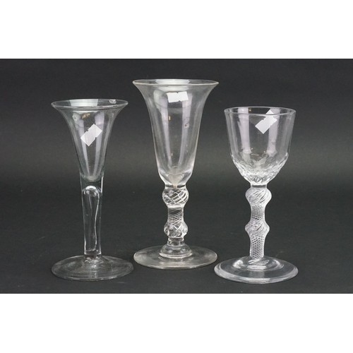 725 - A Double Knot of Trumpet Form Wine Glass, one other with a Large Bubble & a mottled Fish Scale Bowl ... 