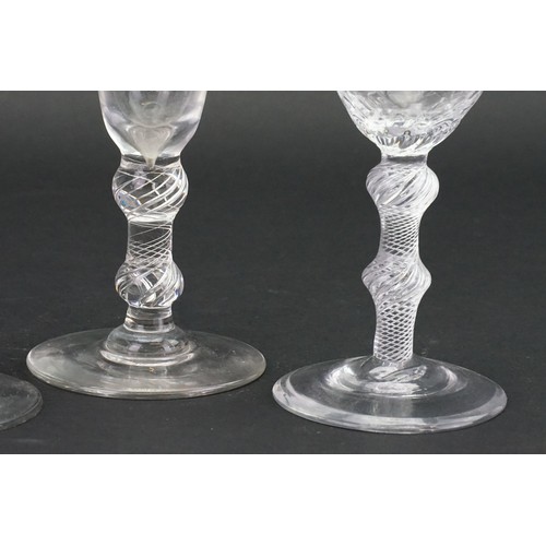 725 - A Double Knot of Trumpet Form Wine Glass, one other with a Large Bubble & a mottled Fish Scale Bowl ... 