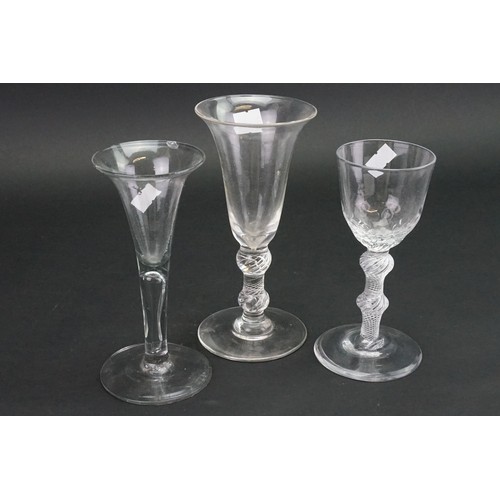 725 - A Double Knot of Trumpet Form Wine Glass, one other with a Large Bubble & a mottled Fish Scale Bowl ... 