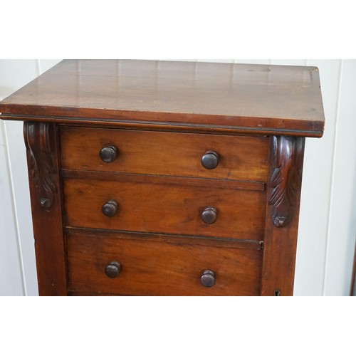 482 - A Victorian Walnut Wellington Chest with Locking Pilaster with a bank of seven Graduated drawers. Me... 