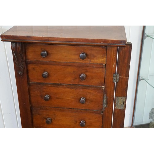 482 - A Victorian Walnut Wellington Chest with Locking Pilaster with a bank of seven Graduated drawers. Me... 