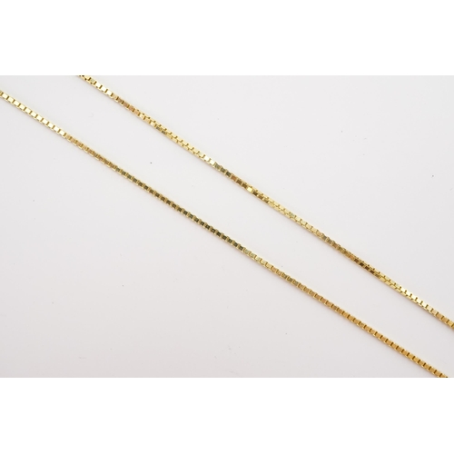 158 - A 14ct Gold box chain. Weight 3.2g.