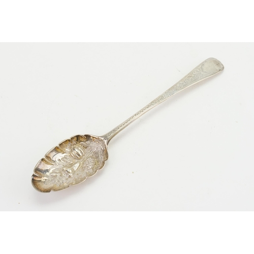 10 - A 1795 Georgian Silver Fruit Spoon by IB. Weight 46.6g.