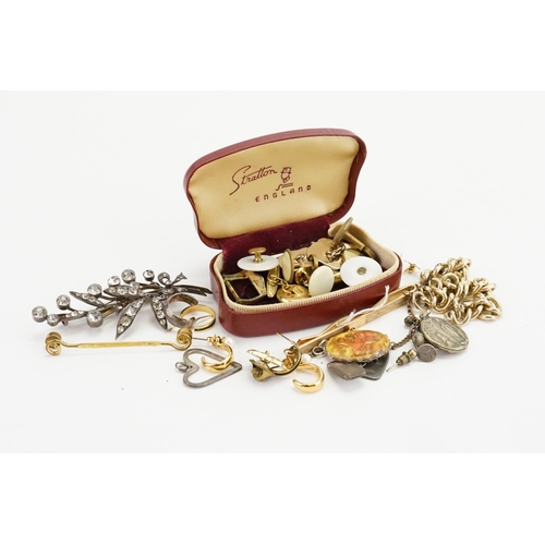 189 - A collection of costume jewellery to include, a 9ct gold front & back brooch, paste set brooch, cuff... 