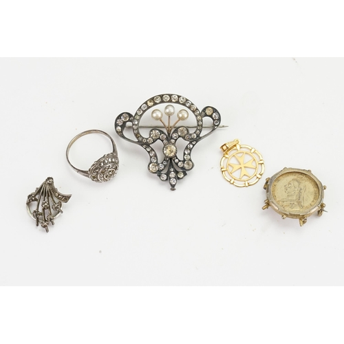 201 - A Nice Georgian Paste set silver Brooch mounted with three seed pearls along with a  pendant. A clip... 