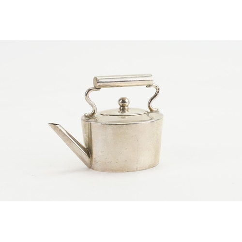 63 - A continental novelty kettle, marked 25. Weight 91g.