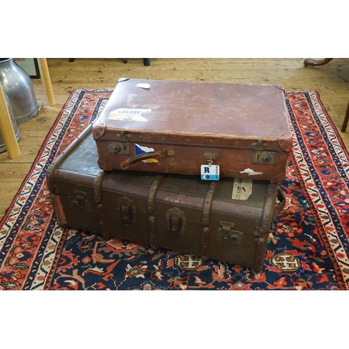 565 - A Late 19th Century Wooden bound Railway Trunk with metal mounts & Railway tickets. Measuring: 85cms... 