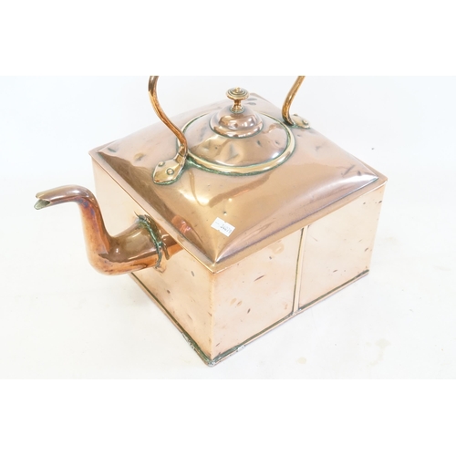 406 - A Late 19th Century Square Country House Copper Kettle of Large Proportion with Lid. Measuring: 25cm... 