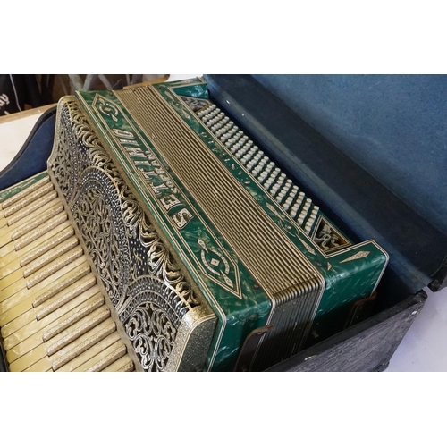 405 - A 1920s/1930s Green Bakelite & Silver Glittered Accordion with metal mounts & note made by 