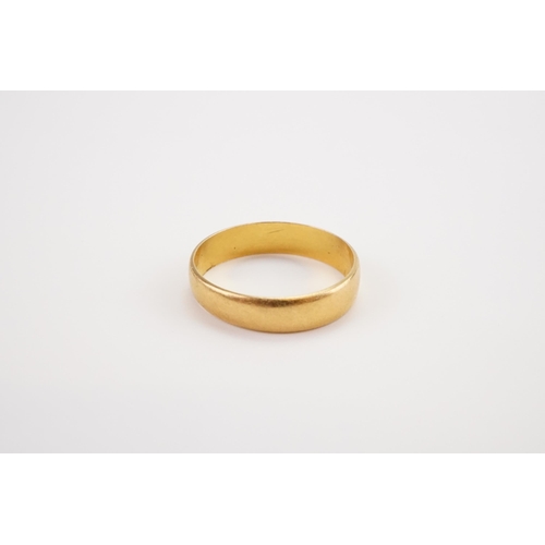 169 - A 22ct Gold Wedding band. Weight 3.4g. Size O.