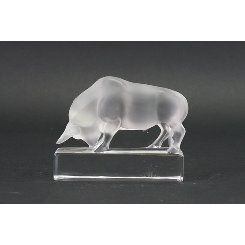 715 - A Lalique study of a Taureau bull.