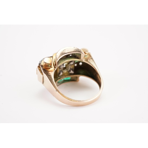 175D - A antique art deco diamond and emerald set ring, set with a approx 2ct round cut possible fancy yell... 