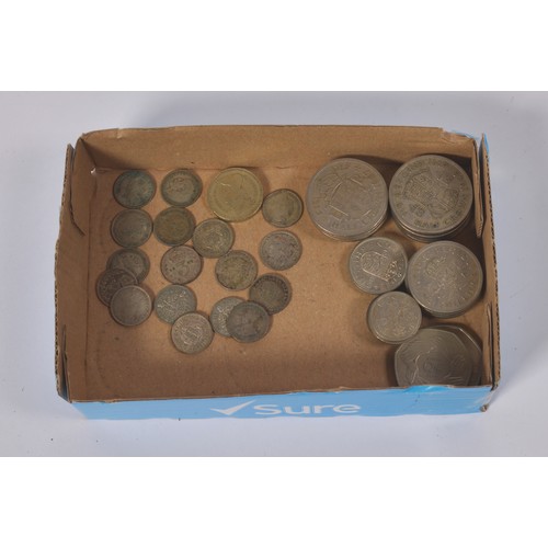 236 - A Tray of Coins to include Half Crowns, Two Shillings, Shillings, Sixpences, 50p's, 15 x Silver 3d's... 