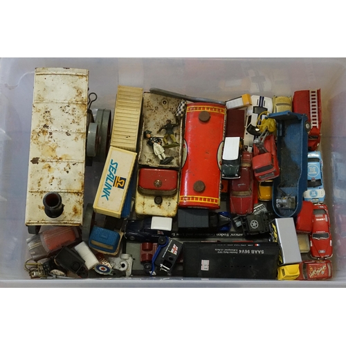 940 - A Tray of Unboxed/Play Worn models to include a Mamod Steam Engine, two Tin Plate models & 20+ other... 