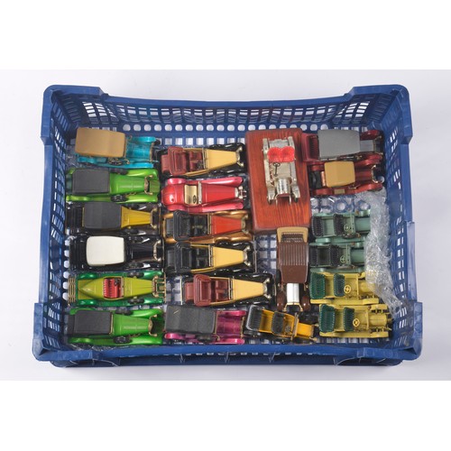 1008 - A Tray of 20+ 1960s/1970s Matchbox Models of Yesteryear to include various Cars in Good/Excellent Co... 