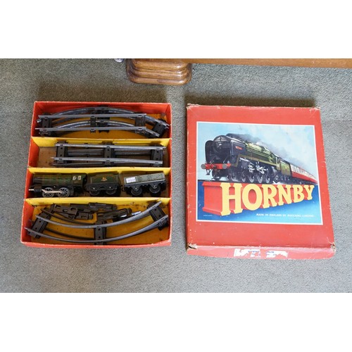 1116 - A Vintage Clockwork Hornby O Gauge No: 20 