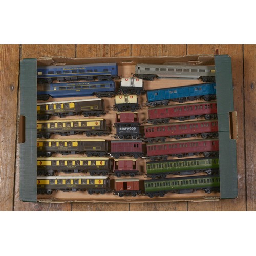 1120 - A Collection of Model Railway to include 14 x Coaches & 7 x Wagons, mostly Hornby.