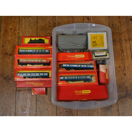 1121 - A Collection of Boxed Triang-Hornby to include 7 x Boxed Coaches,  a Boxed No: 754 