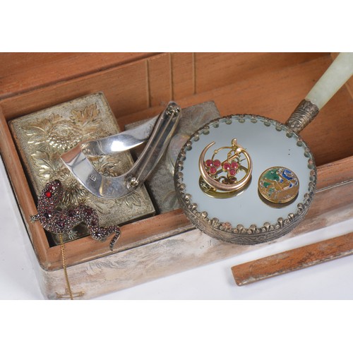 85 - A Silver Cigar Box with an engined turned top, a 925 Bow Brooch & a Chinese mounted Mirror.