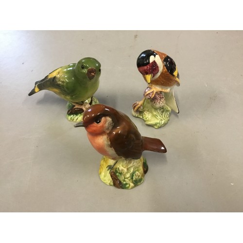 743 - Three Beswick studies of a Robin, Finch & a Gold Crest.