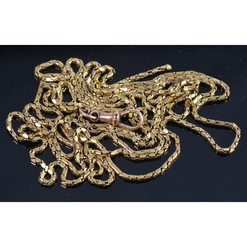 55 - A Ladies Long Link Shaped Box Chain. Weighing: 14.2 grams. Length: 137cms.