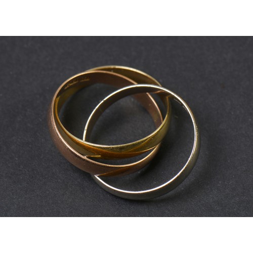 79 - A 18ct Gold Russian design Three Coloured Gold Wedding Band. Weighing: 5 Grams. Size: J/K.