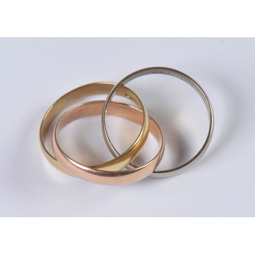 79 - A 18ct Gold Russian design Three Coloured Gold Wedding Band. Weighing: 5 Grams. Size: J/K.