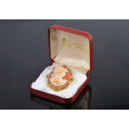 110 - A 9ct Gold Cameo Brooch set with a Classical Tudor Maiden.