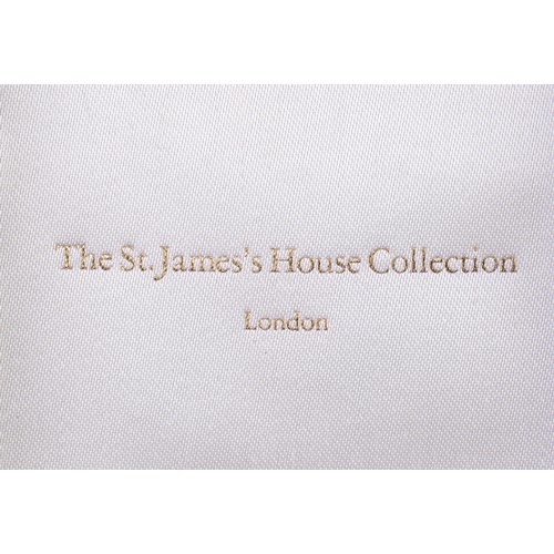 190 - A Silver Gilt St. James's House 1979 Easter Egg in Box along with a 925 marked Money Clip. Total Wei... 