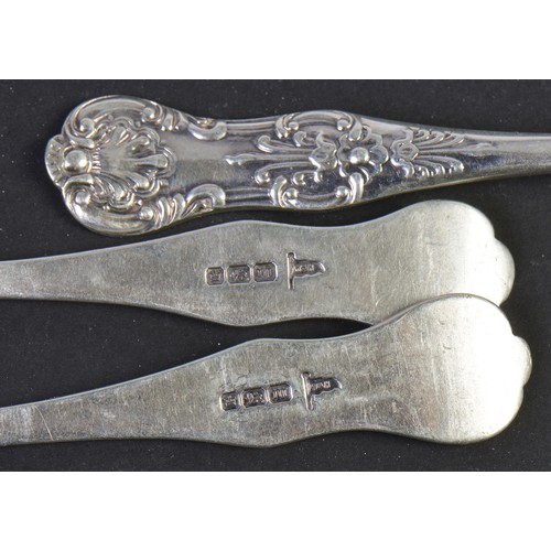 202 - A Set of Six Scottish Kings pattern Single Struck Silver Tea Spoons. Sheffield M. Weighing: 157 gram... 