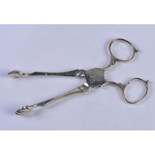 210 - A Pair of Georgian Silver Sugar Nips. Maker: E.C. Weighing: 45 grams.