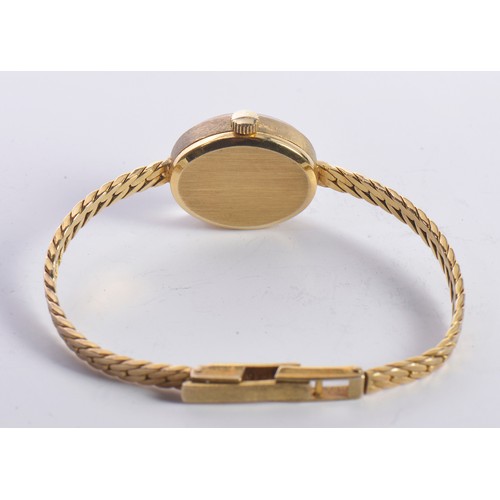 230 - A Ladies 9ct Gold 