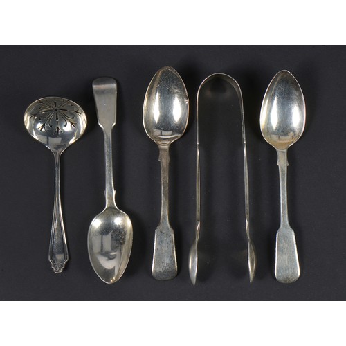 17 - A Pair of Silver Sugar Tongs, a Sifter Spoon & Three Tea Spoons. Weighing: 123 Grams.