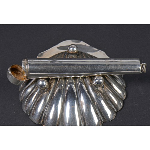 42 - A Silver Shell shaped Butter Dish & a Silver Cigar Holder. Weighing: 46 grams.