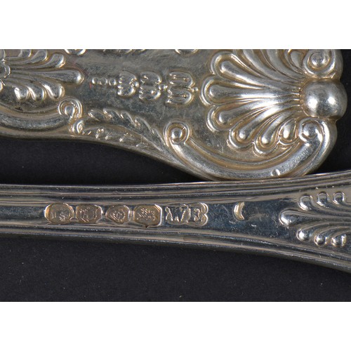 68 - A Pair of Victorian Silver Kings Pattern Table Forks. London D. Maker: William Eley. Weighing: 206 g... 