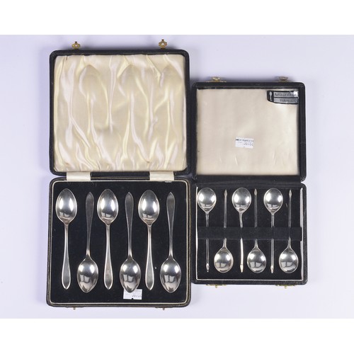 87 - A Cased Set of Six Silver Coffee Spoons & Six Demitasse Tea Spoons in Case. Weighing: 137 grams.