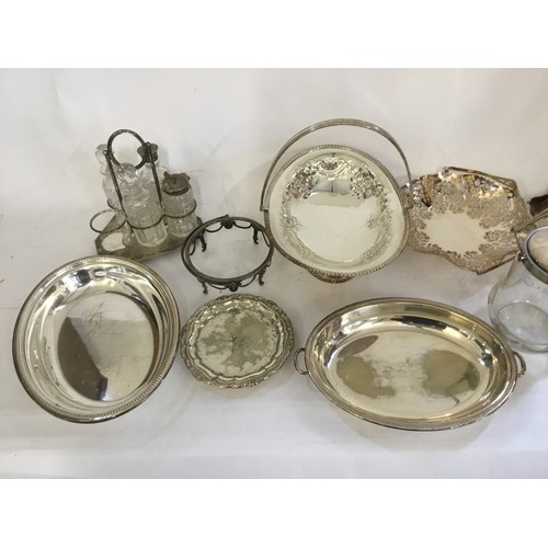 112 - A Collection Silver Plate to include Bread Baskets, Leaf Plates, Tureen, Biscuit Barrel, Cruet Set, ... 