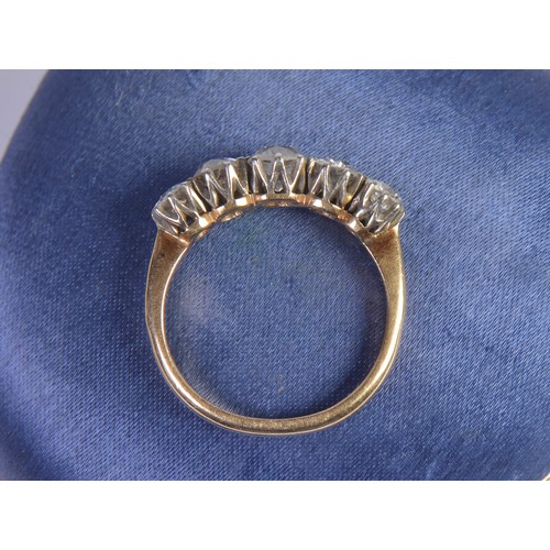 246 - A Lovely Ladies Five Stone 18ct Gold Diamond Ring. Weighing: 3.7 grams. Size: Q.