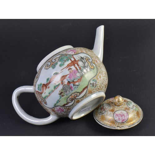 354 - A 17th/18th Century Famile Rose Tea Pot. Measuring: 12.5cms high.