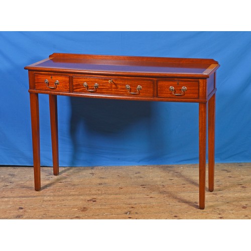 685 - A Mahogany & Laburnum Cross Banded Serving Table fitted with Three Drawers. Measuring: 122cs across ... 