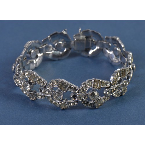 175 - A 1940s Silver & Paste Set Horseshoe shaped Bracelet.