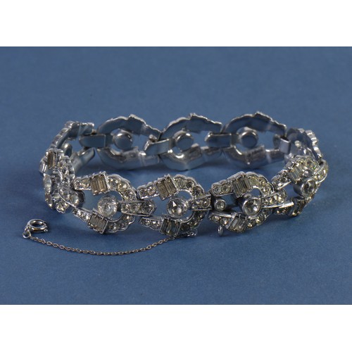 175 - A 1940s Silver & Paste Set Horseshoe shaped Bracelet.