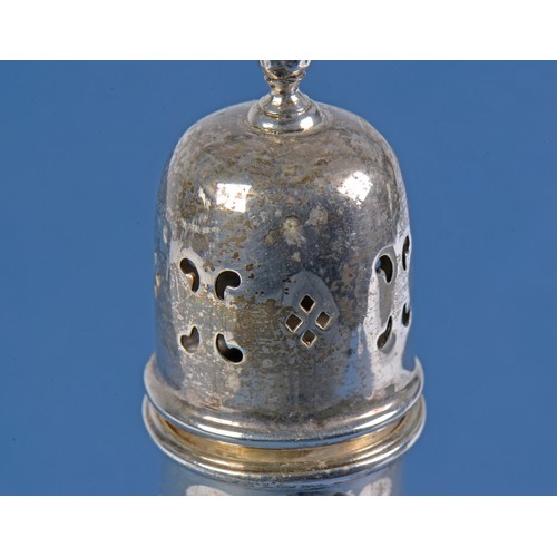 29 - A Silver Sugar Castor resting on a pedestal base. Weighing: 118 grams. (Weighted Base).