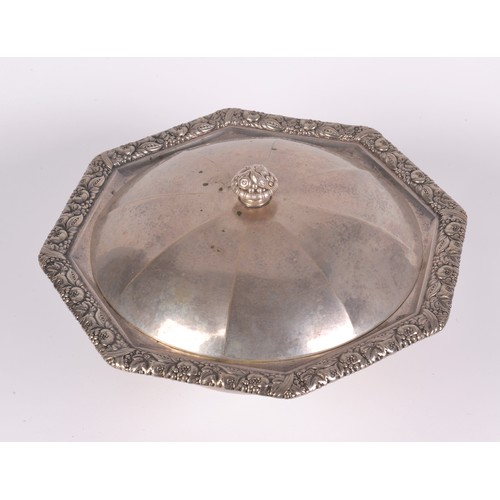 50 - An 800 marked Silver embossed & decorated covered Bowl. Weighing: 1074 grams.